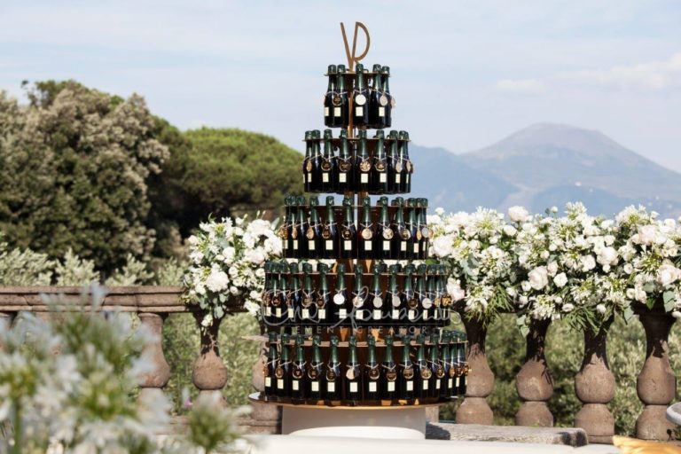 tableau de mariage a tema champagne