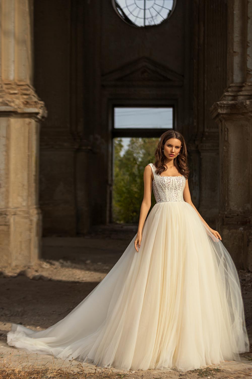 Collezione sposa spring 2022 by Eva Lendel