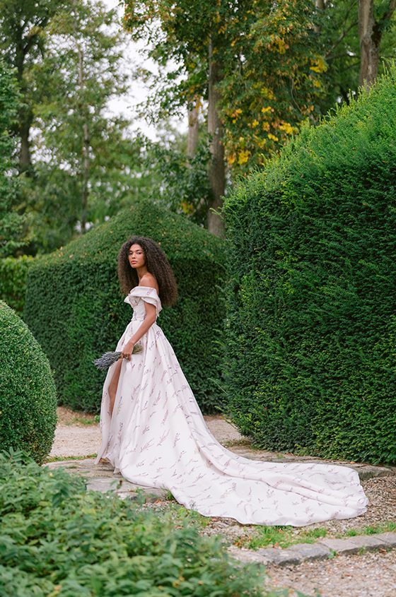 Monique Lhuillier bridal fall collection 2023
