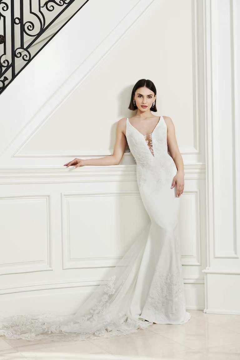 Collezione sposa primavera 2024 Eterna di Kelly Faetanini