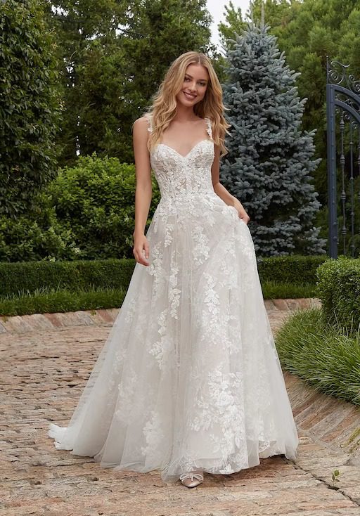 Collezione Sposa Autunno Inverno 2024 di Morilee