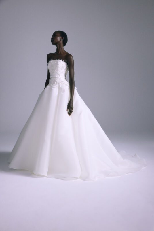 Collezione Sposa Autunno 2024 di Amsale