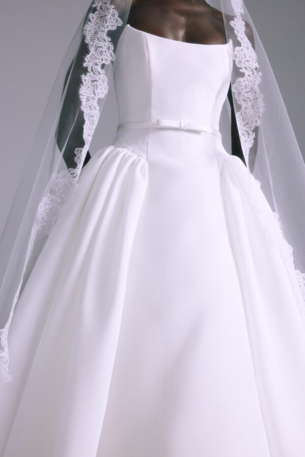 Collezione Sposa Autunno 2024 di Amsale