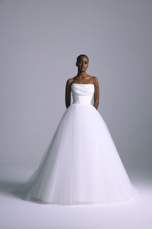 Collezione sposa primavera 2025 di Amsale