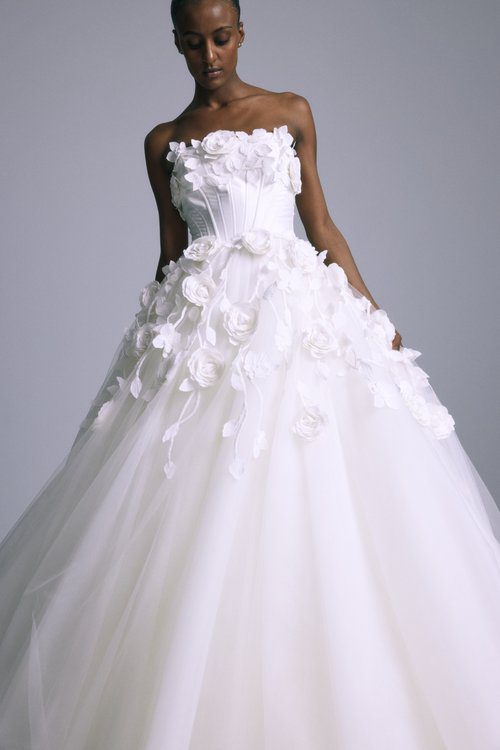 Collezione sposa primavera 2025 Amsale