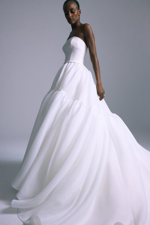 Collezione sposa primavera 2025 di Amsale