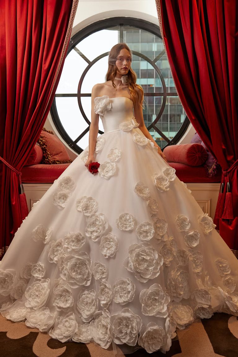 Collezione Sposa Spring 2025 di SAREH NOURI