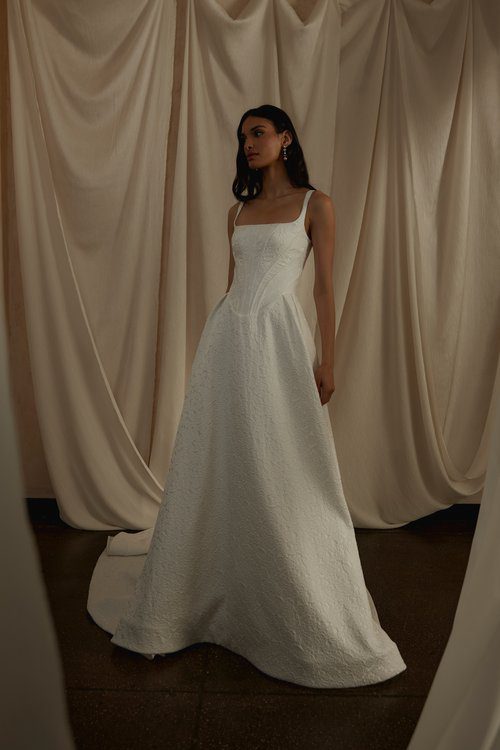 Collezione Sposa Primavera 2025 di Enaura