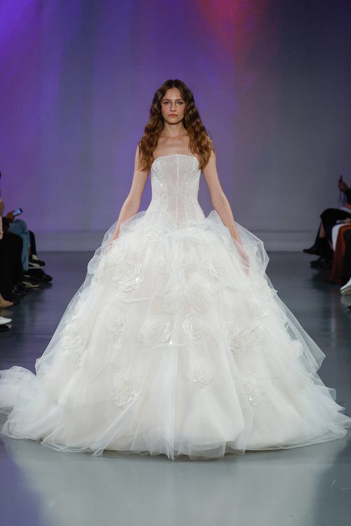 Collezione Sposa Couture Ines di Santo Primavera 2025