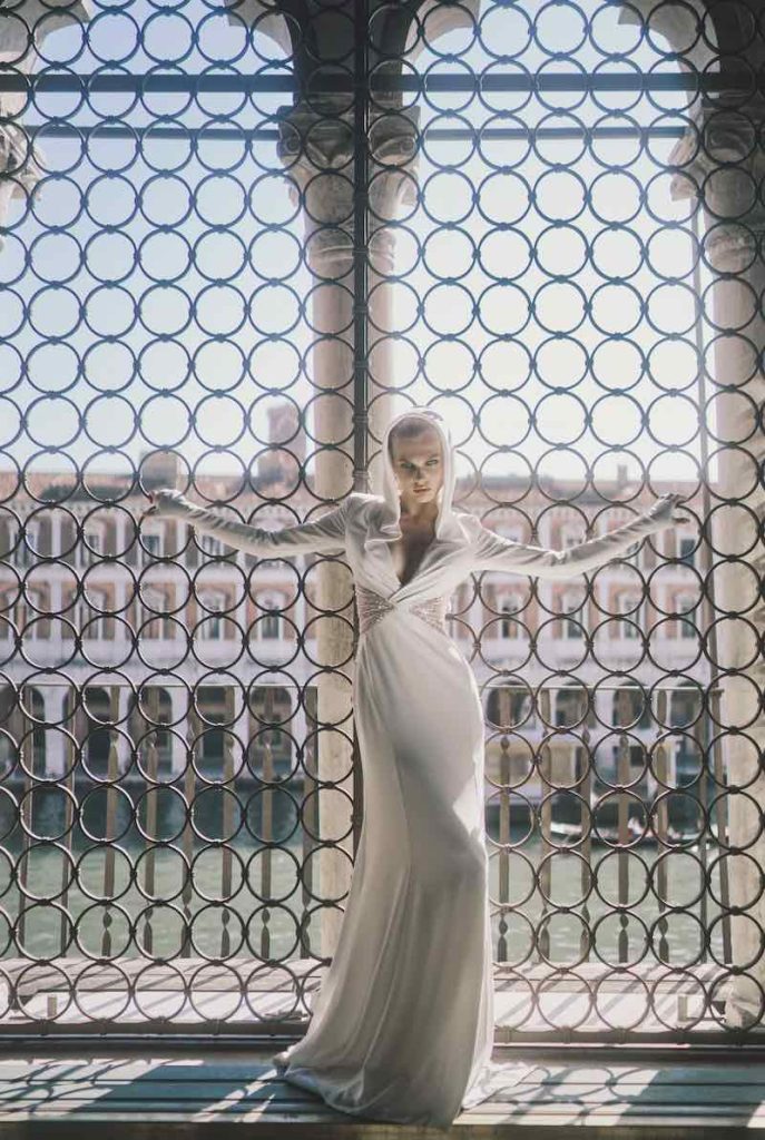 Collezione Sposa 2025 di Elisabetta Franchi per Pronovias
