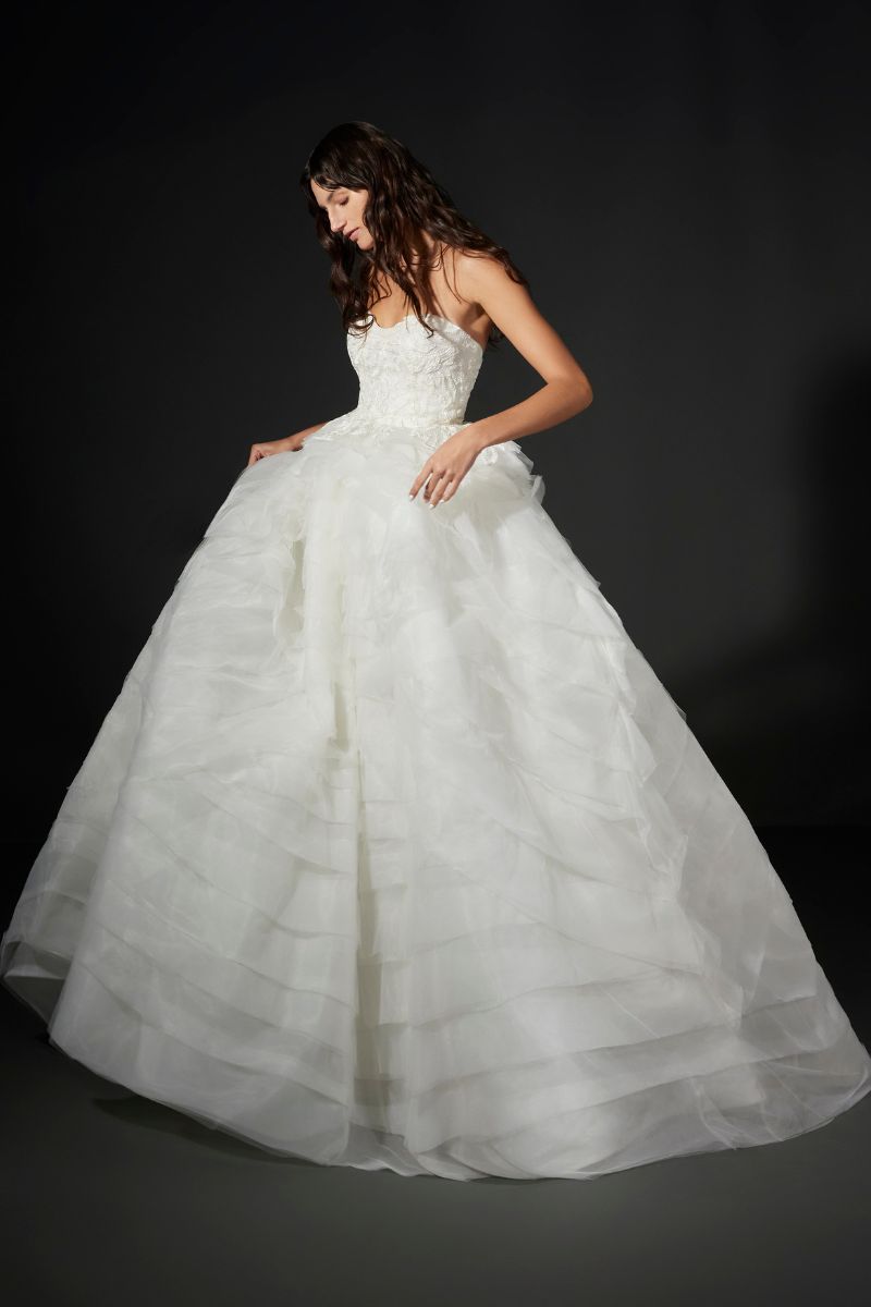 Collezione Sposa 2025 di Vera Wang per Pronovias