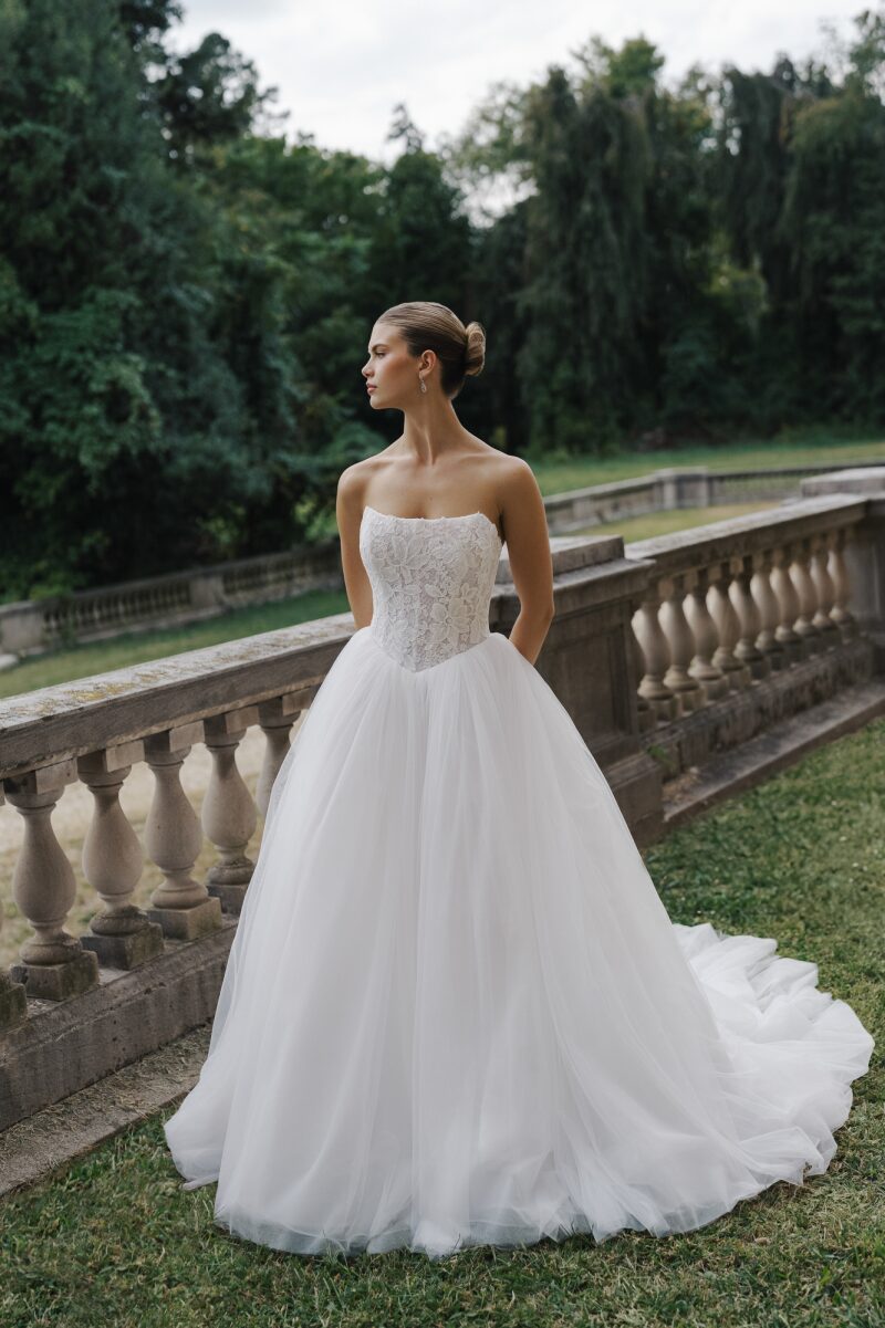 Anne Barge Collezione Sposa Fall 2025
