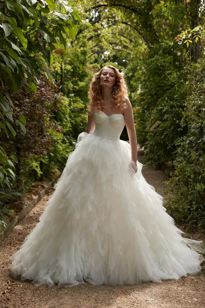 Collezione Sposa Fall 2025 Sassi Holford