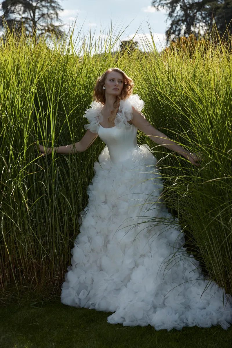 Collezione Sposa Fall 2025 Sassi Holford
