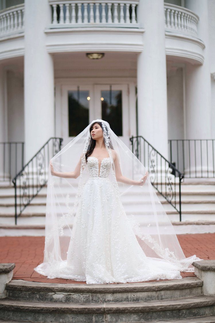 collezione sposa Fall 2025 di Andrea A. Osei
