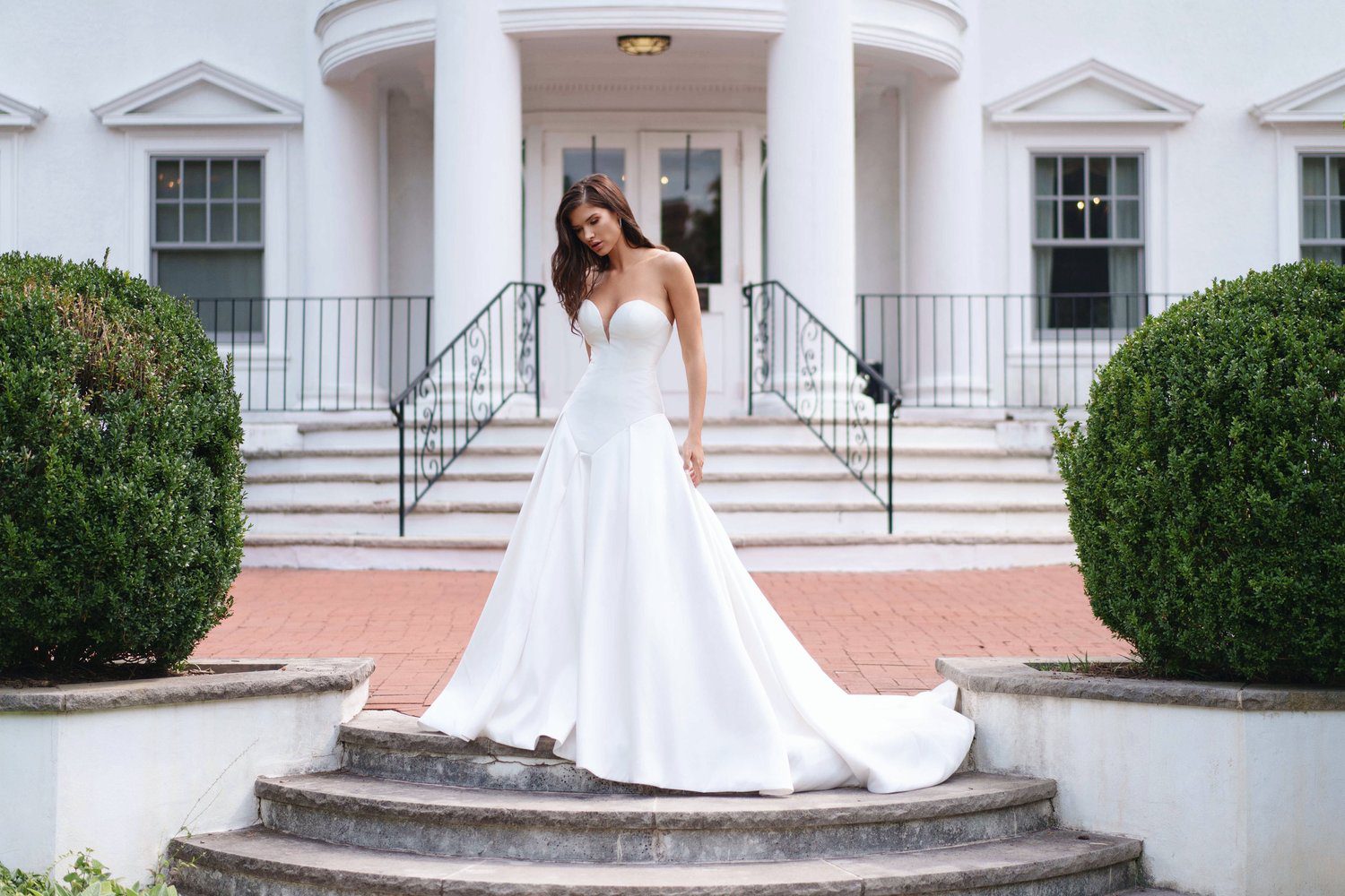 collezione sposa Fall 2025 di Andrea A. Osei