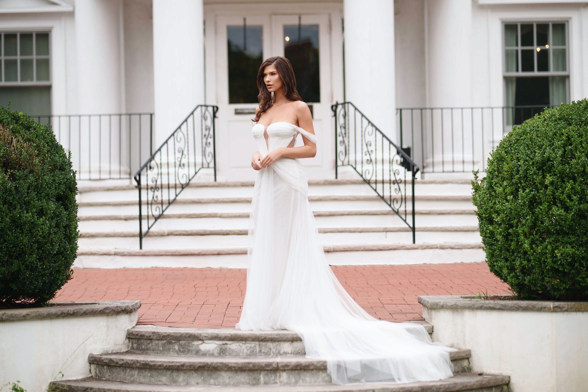 collezione sposa Fall 2025 di Andrea A. Osei