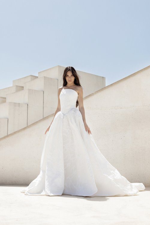 Collezione sposa di Liz Martinez Endless Voyage SS26