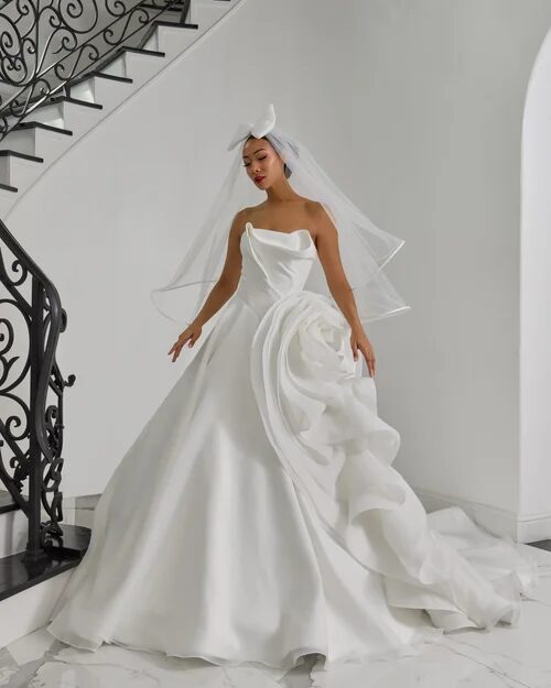 Sposa Primavera 2026 di Esé Azénabor