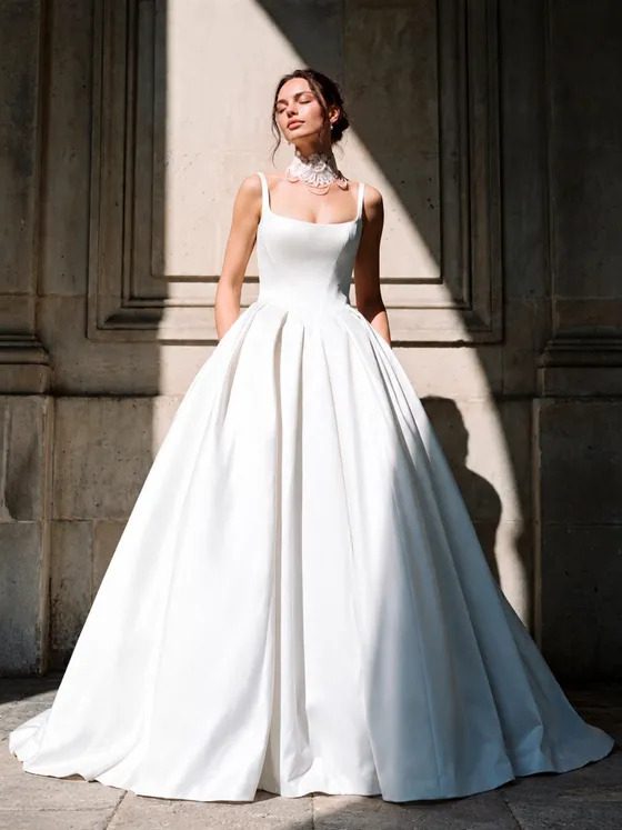 Collezione sposa Pronovias Privée 2027 Lūcentia
